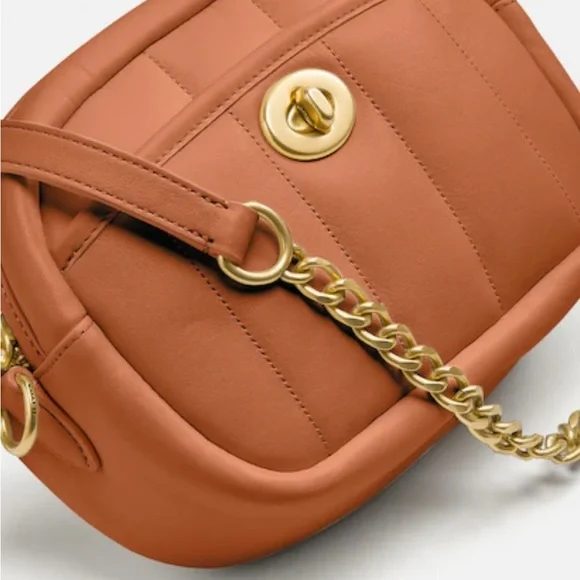 NWT! COACH QUILTED CAMERA BAG